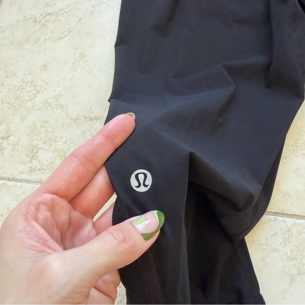 Lululemon Adapted State High-Rise Jogger Crop
Black Size 8 - Picture 4 of 5